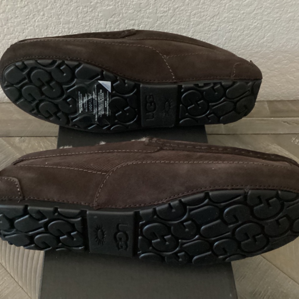 UGG Ascot Corduroy II Driver (Men), size 8 - Picture 10 of 15